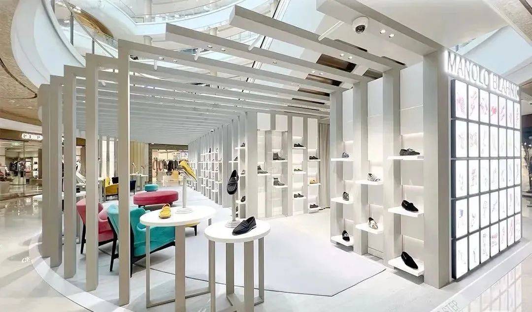 鞋履品牌Manolo Blahnik凯发·k8国际中国大陆首店：英国顶级