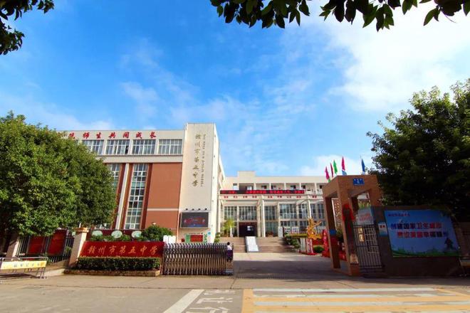 达旁7字头起带装修的楼盘能买吗？k8凯发国际优缺点详解！赣州万(图28)