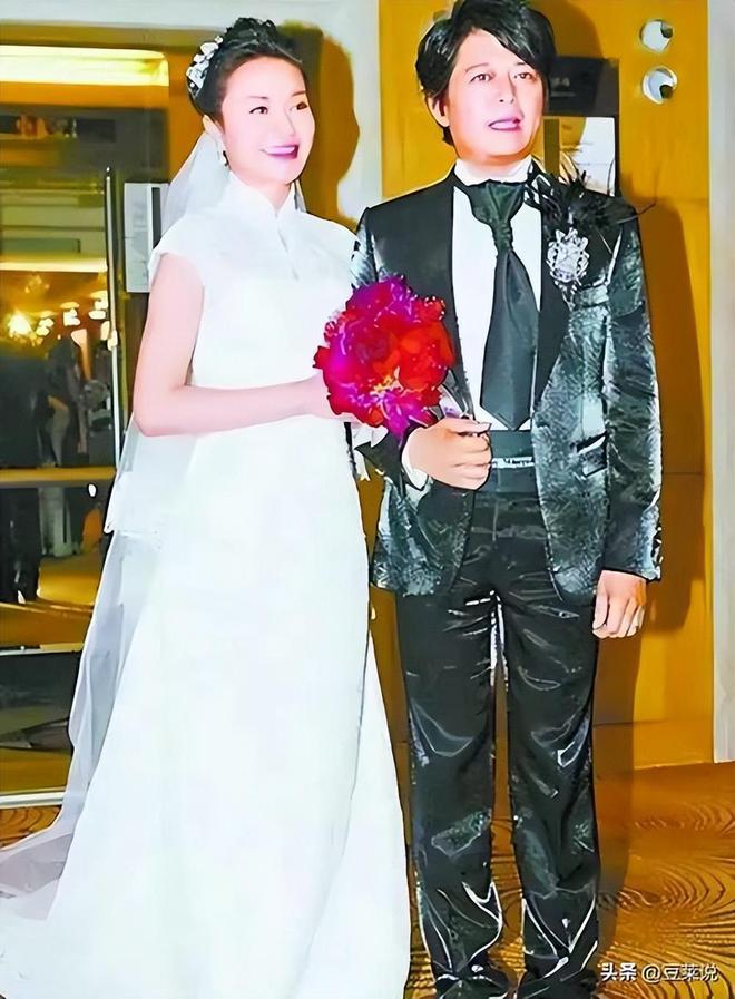 败家族内斗血亏40亿都是红颜祸水惹的祸K8凯发·国际网站“一代鞋王”达芙妮衰(图8)